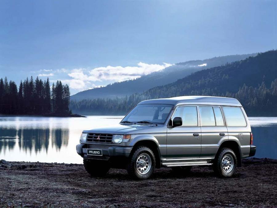 Mitsubishi Pajero Wagon High Roof '1991